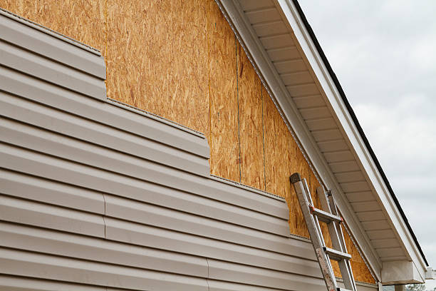 24/7 Emergency Vinyl Siding experts in Wayland, MA